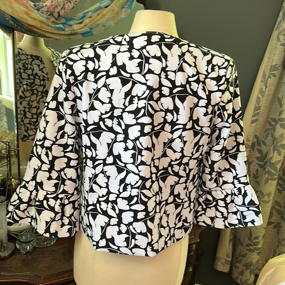 Jacket - Picture 3 of 4